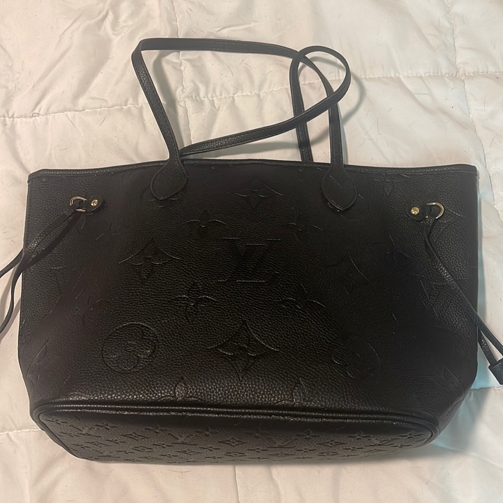 DH Gate Black Louis Vuitton Neverfull lookalike